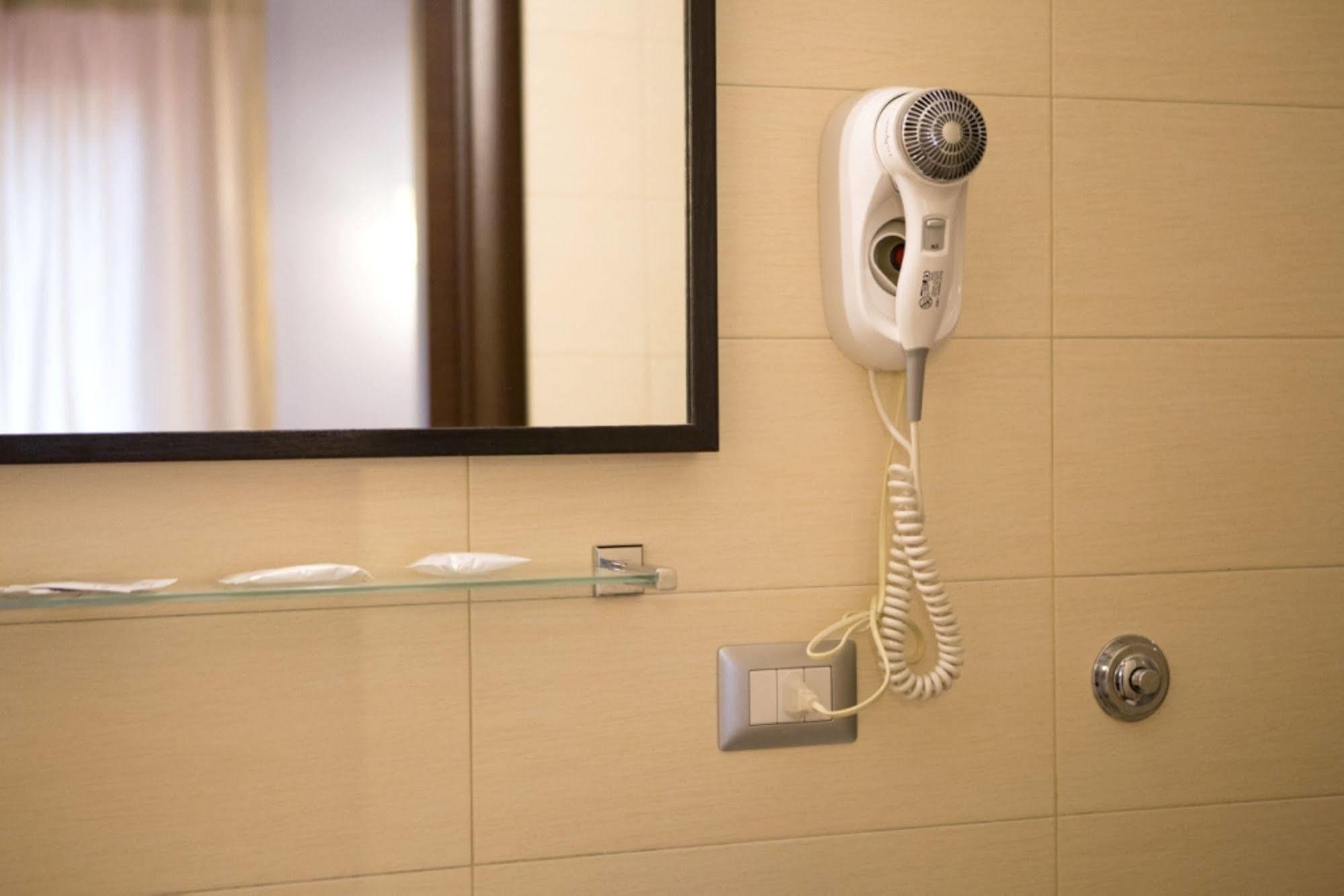 Mikale Rooms Рим Екстер'єр фото