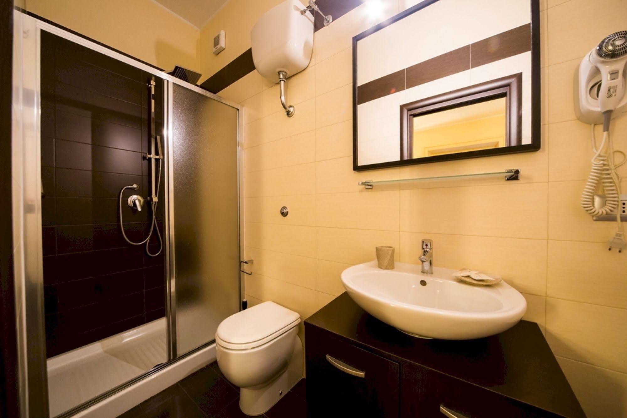 Mikale Rooms Рим Екстер'єр фото