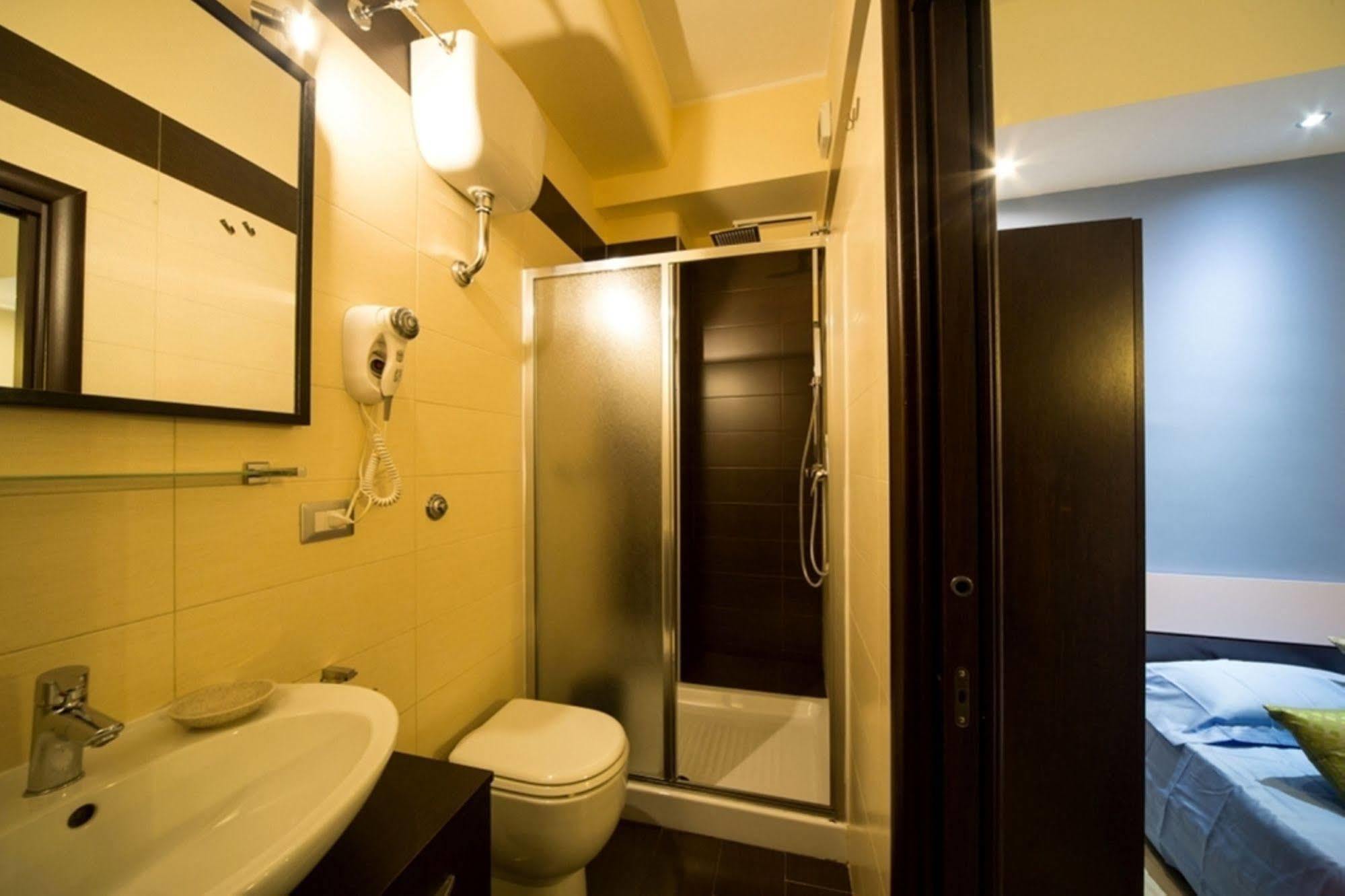 Mikale Rooms Рим Екстер'єр фото