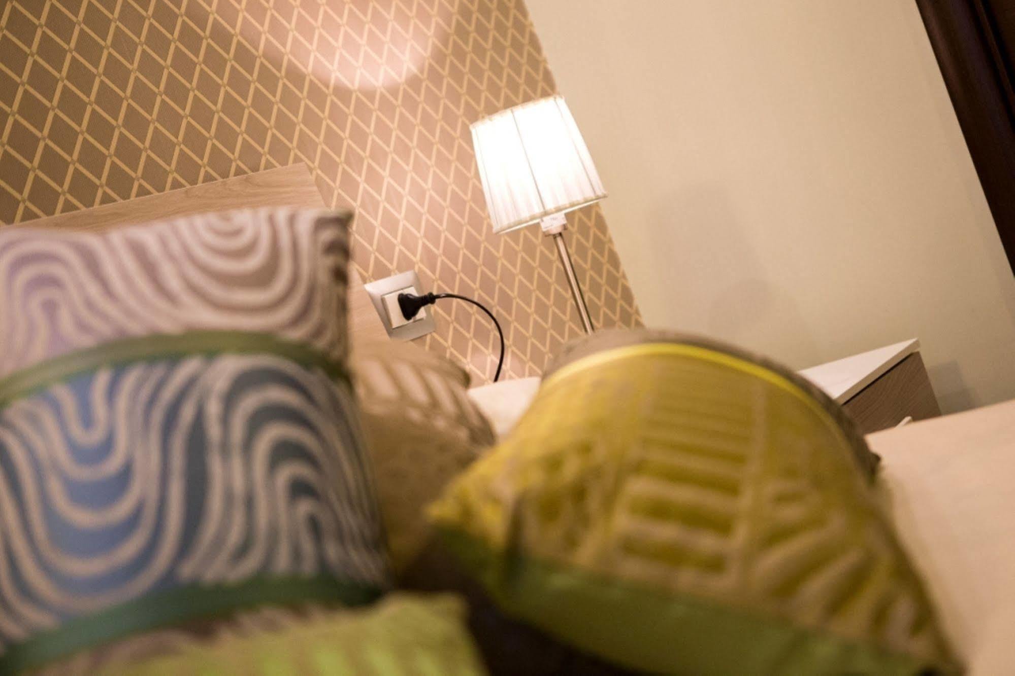 Mikale Rooms Рим Екстер'єр фото