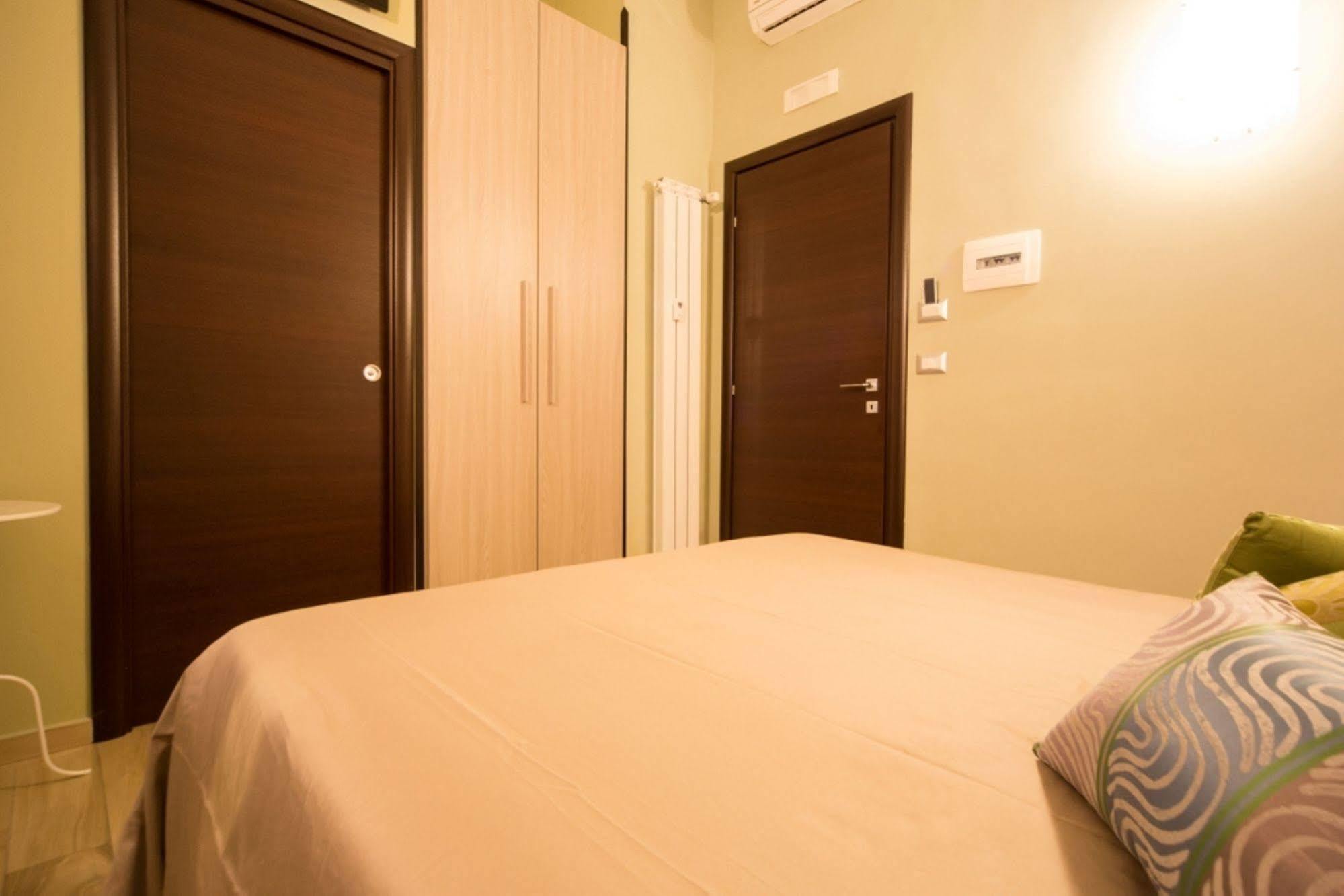 Mikale Rooms Рим Екстер'єр фото